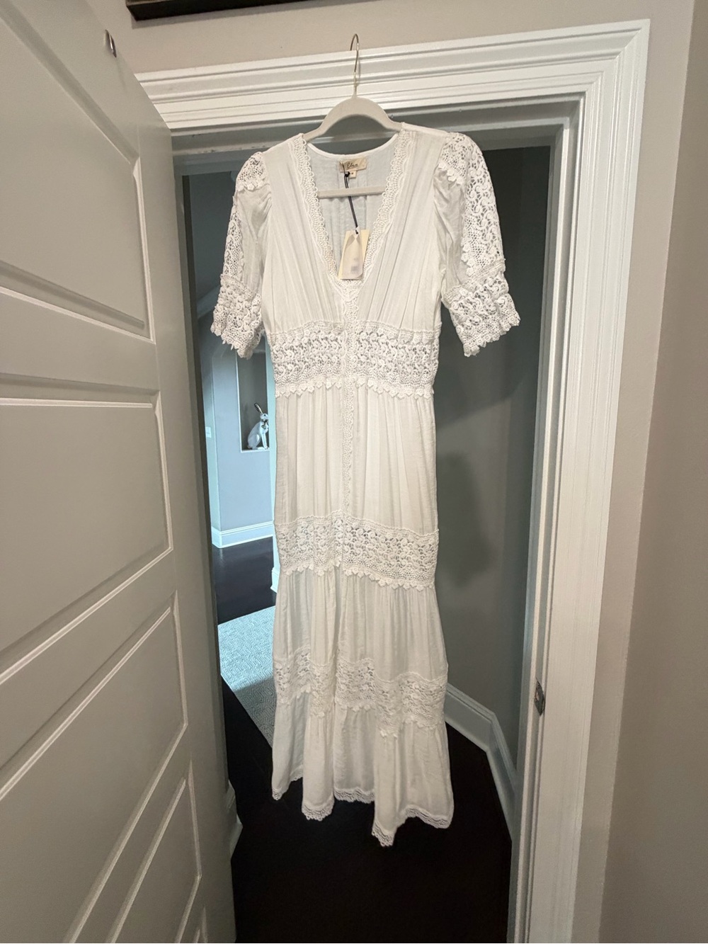NWT Elan White Lace Tiered V-Neck Maxi Dress Medium